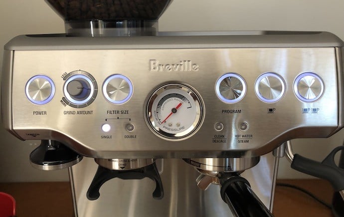 Buttons of the brevillle barista express including ones for grind amount and filter size