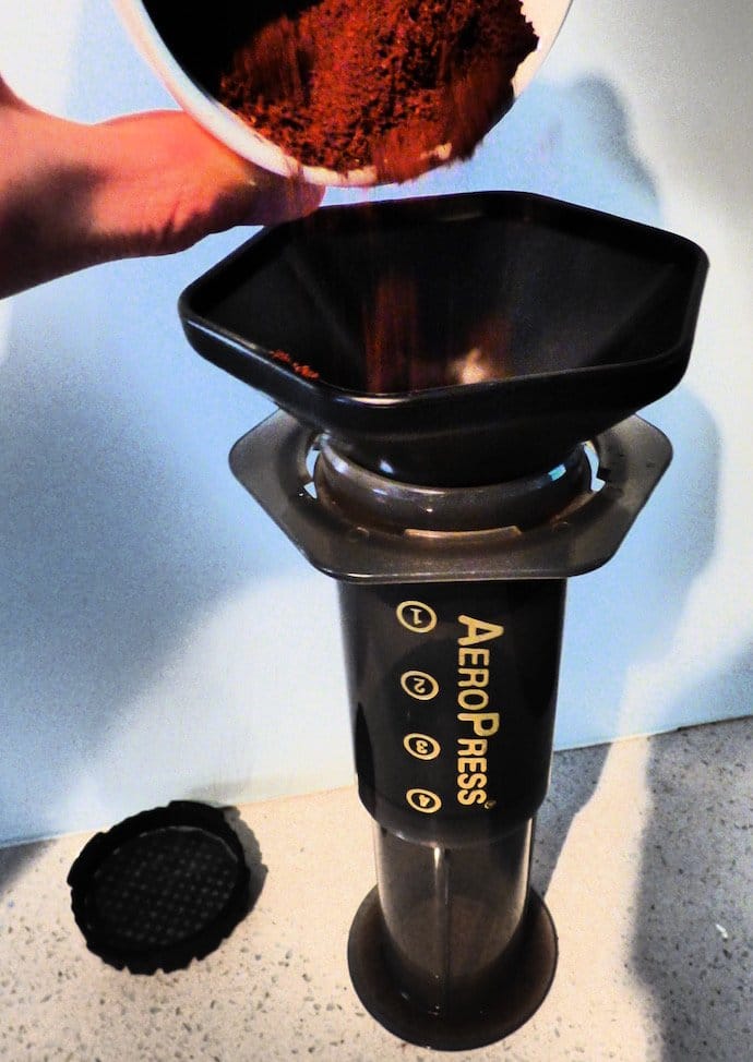 inserting grinds in aeropress
