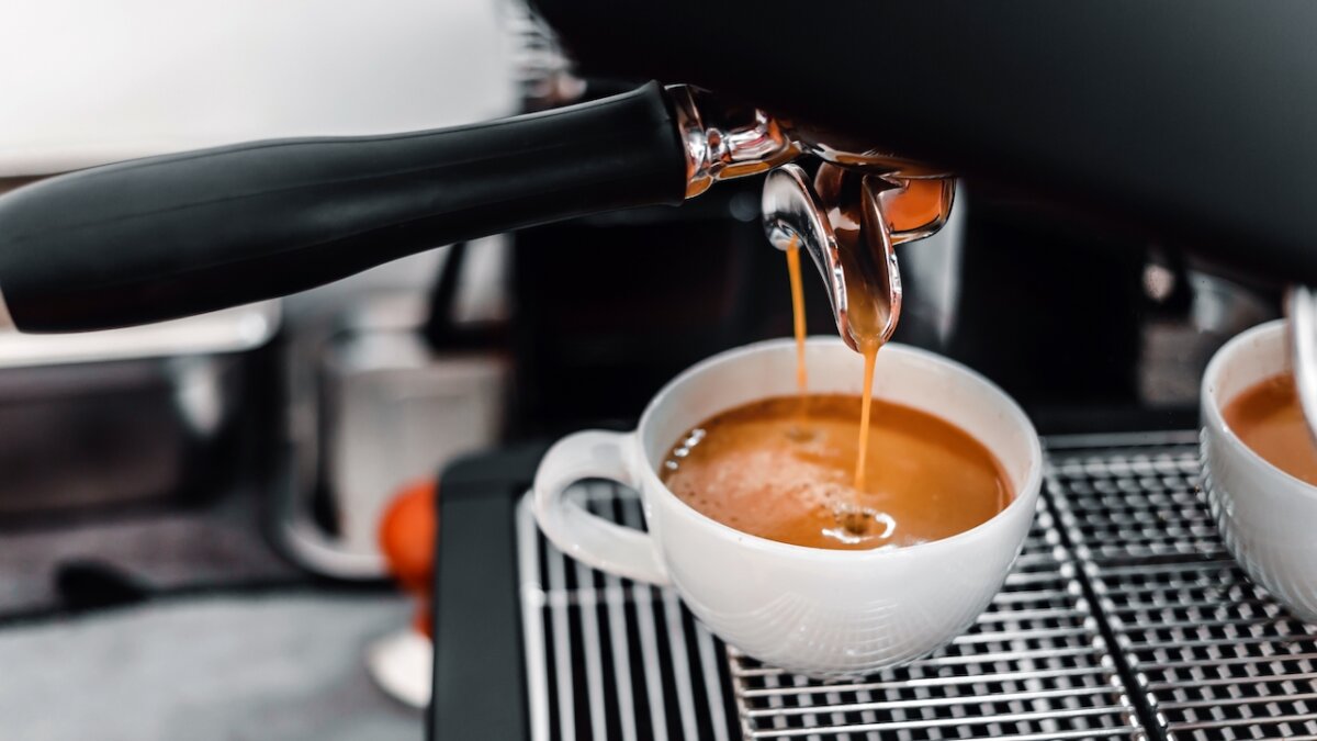 Cómo usar una cafetera espresso 