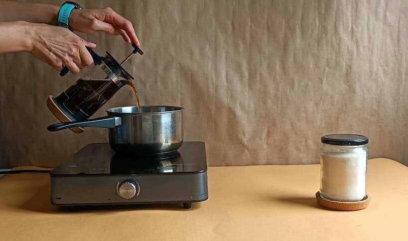 vierte cafe en el cazo