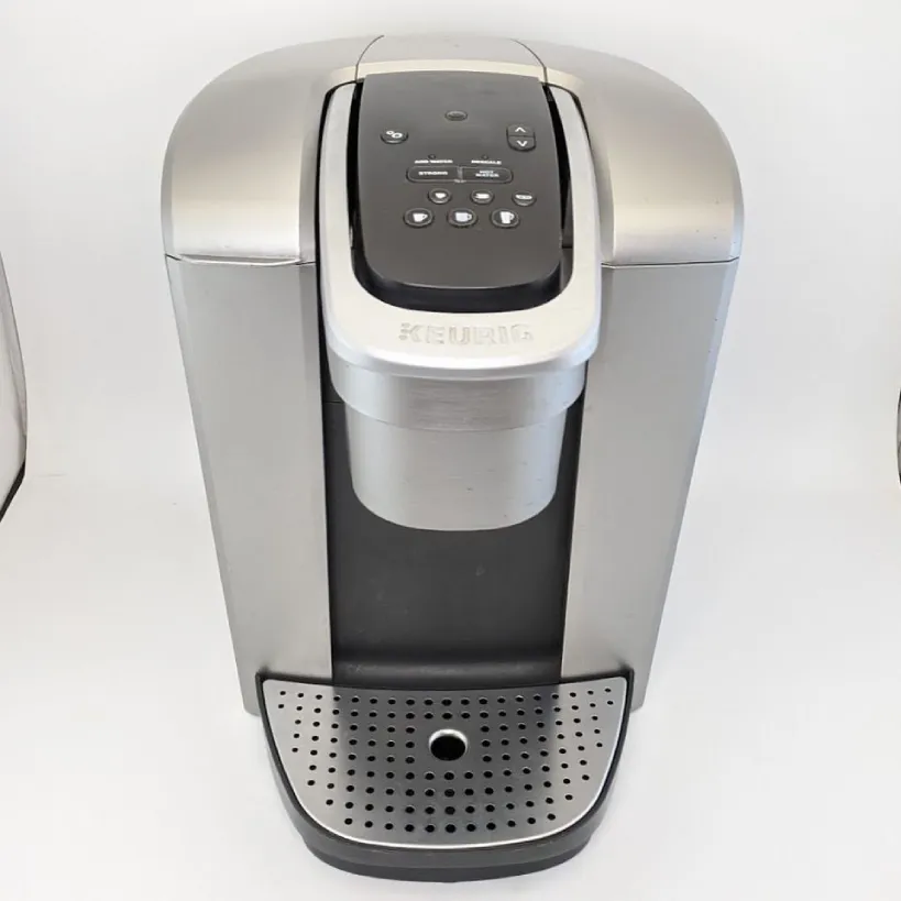 Front overhead view of the Keurig K-Elite in silver