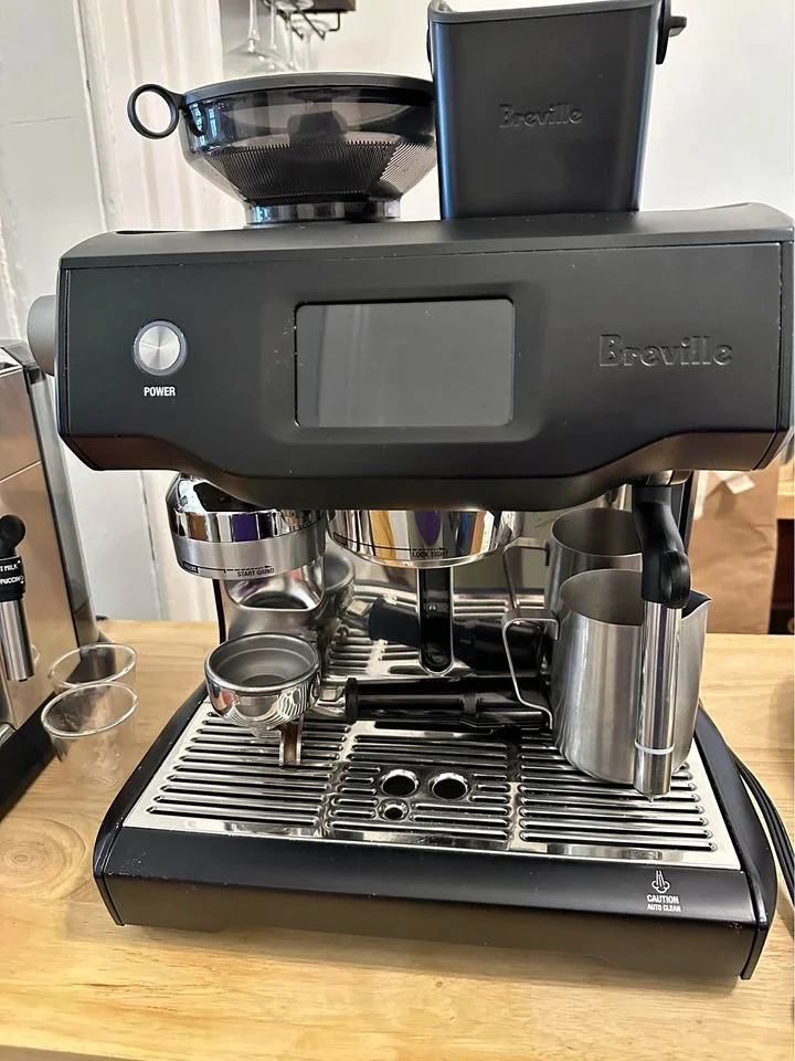 Front view of the Breville Oracle Touch