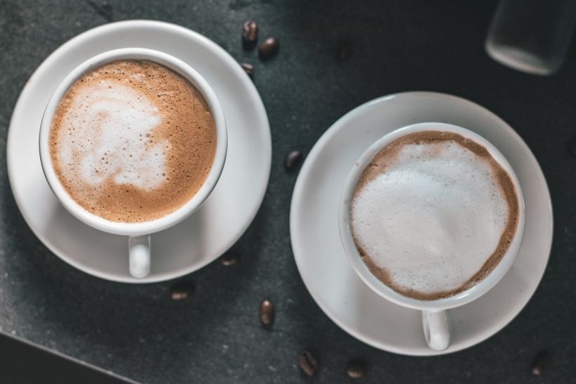 8 Ways to Make Cafe Latte At Home Without A Machine