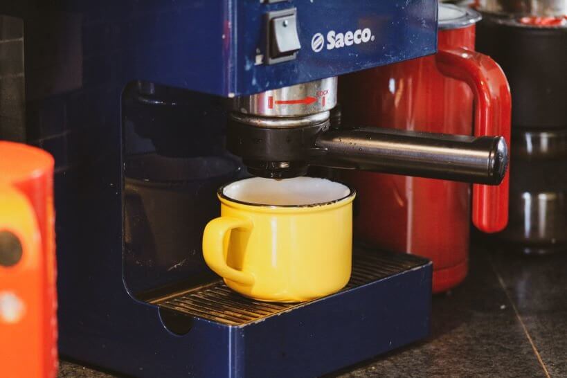 Saeco vs DeLonghi Espresso Machines: Which is Better?