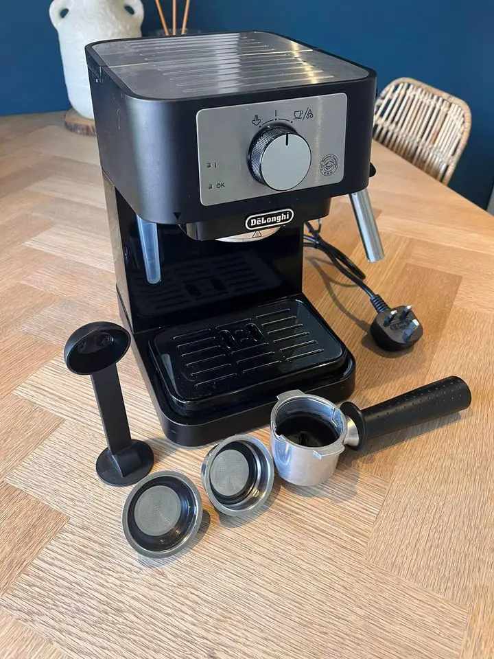 Delonghi Stilosa on ktichen table with accessories