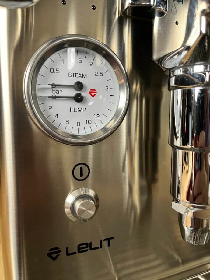 PRESSURE GAUGE in lelit mara